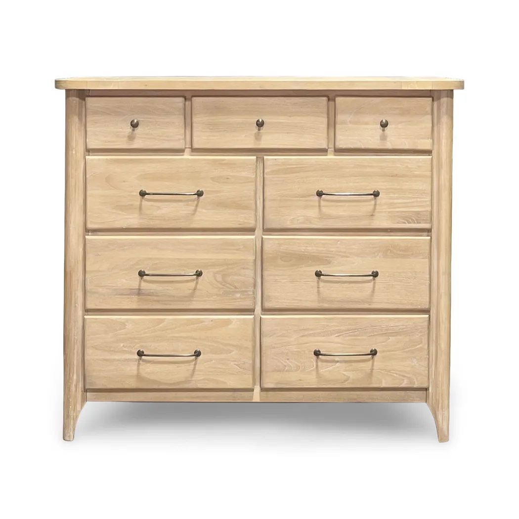 Aria Chest