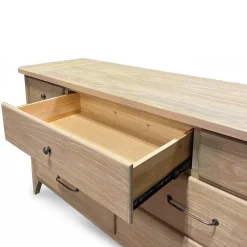 Aria Dresser