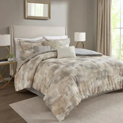Beacon Comforter Set