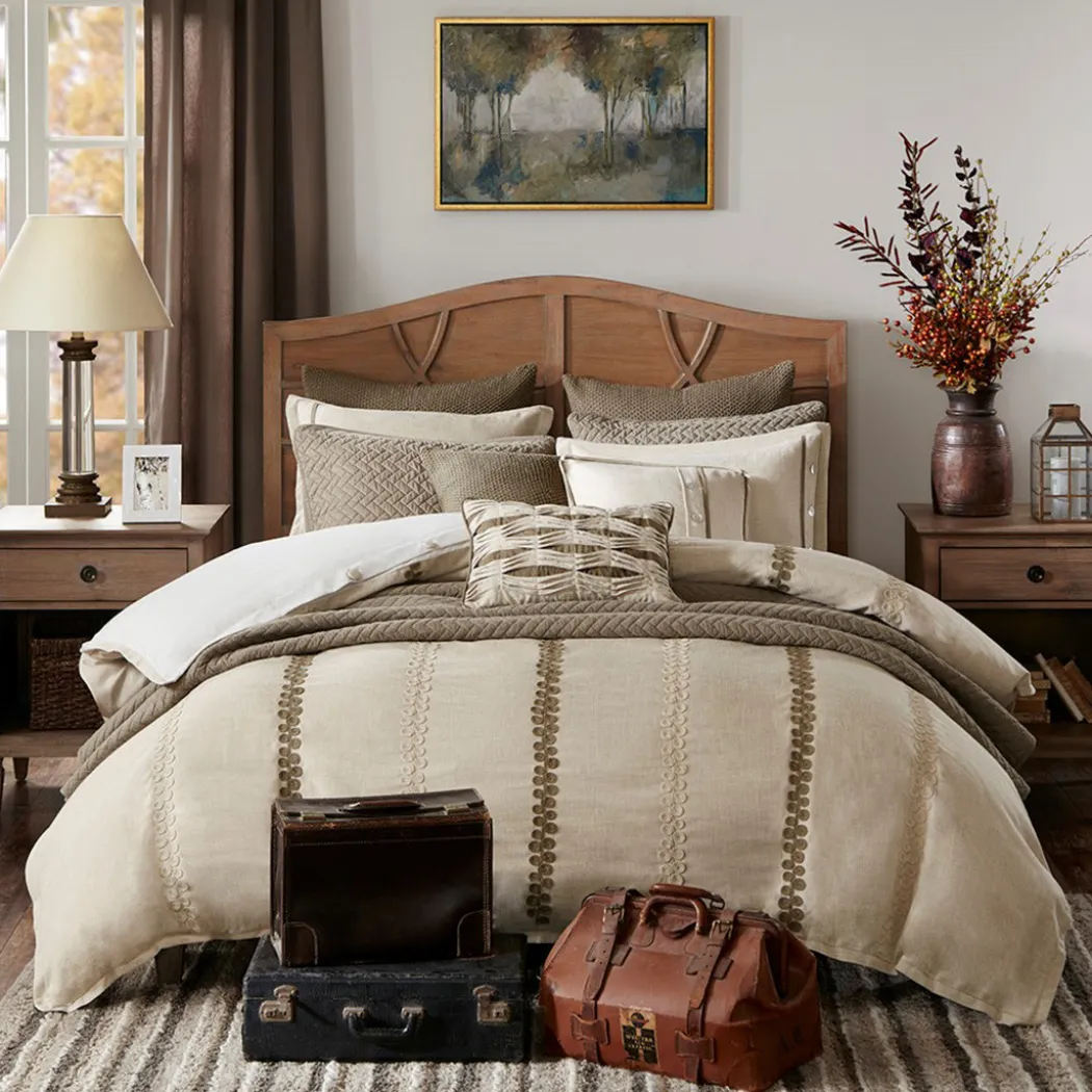 Chateau Comforter Set