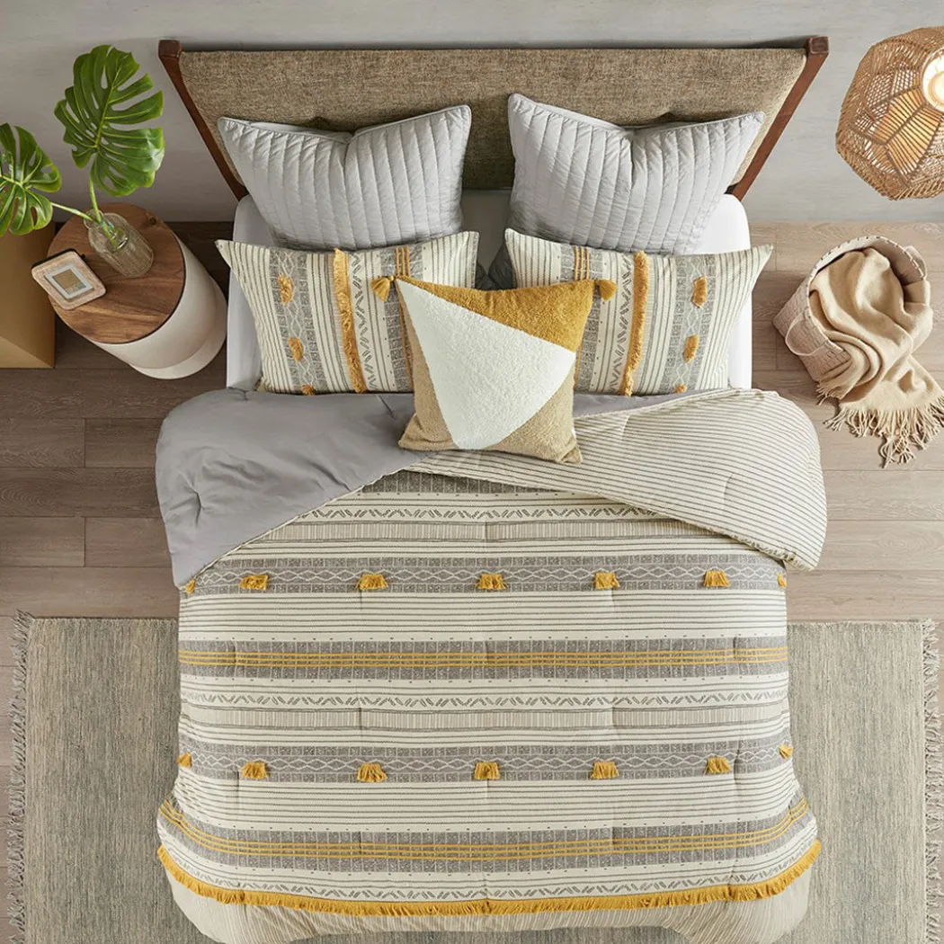 Cody Comforter Set