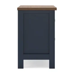Landocken Nightstand