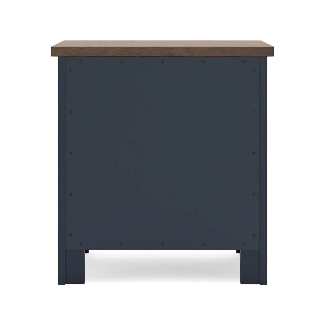 Landocken Nightstand