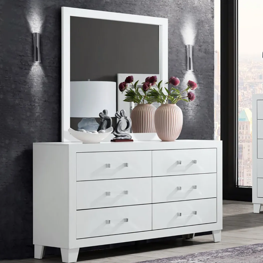 Luccia Dresser