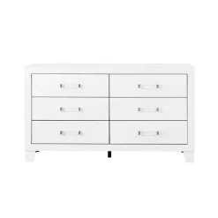 Luccia Dresser