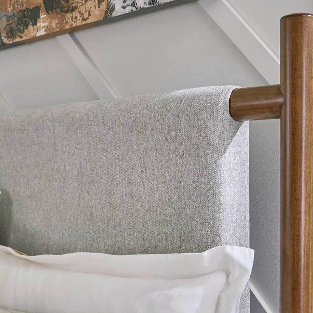 Lyncott Upholstered Bedroom Group