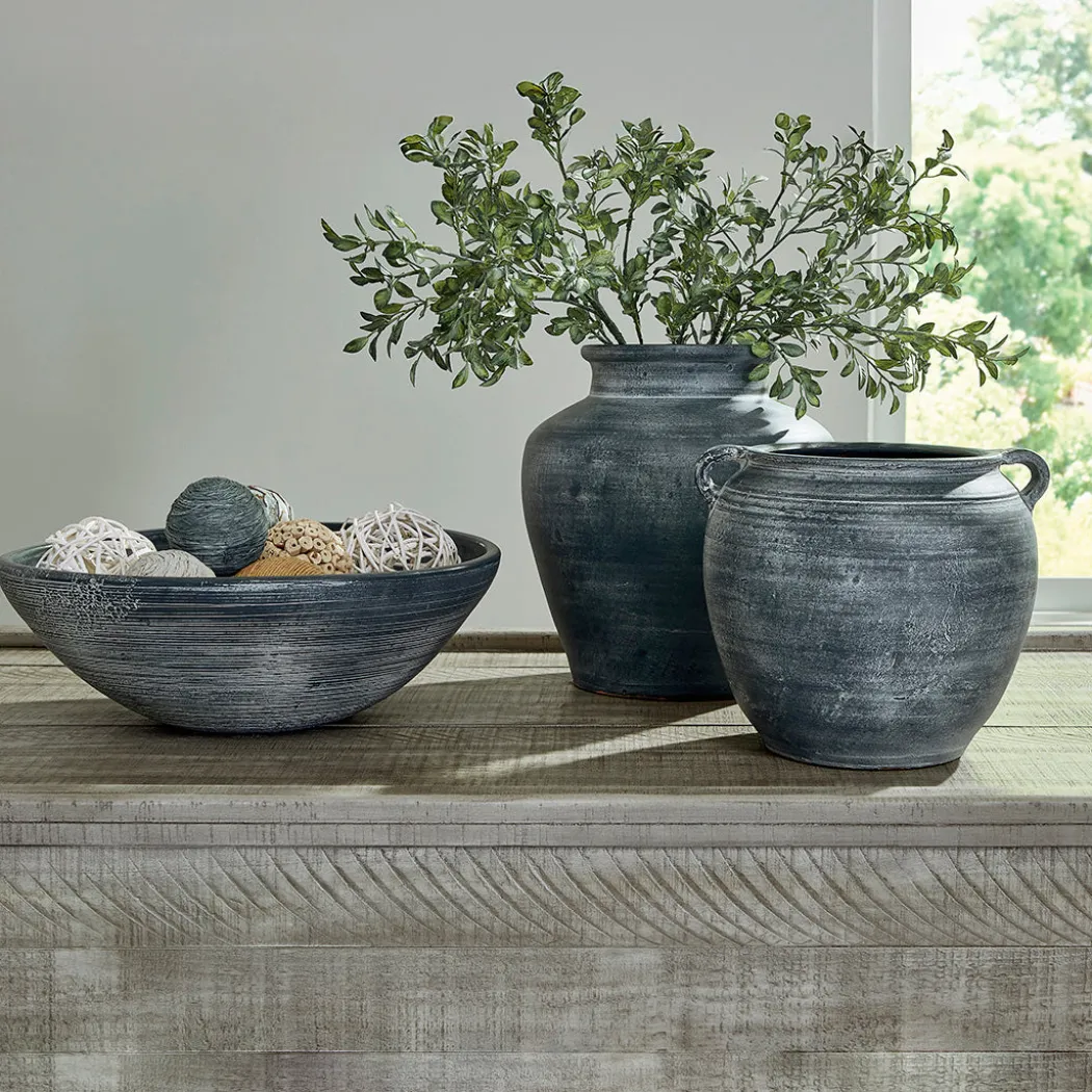 Meadie Vase II