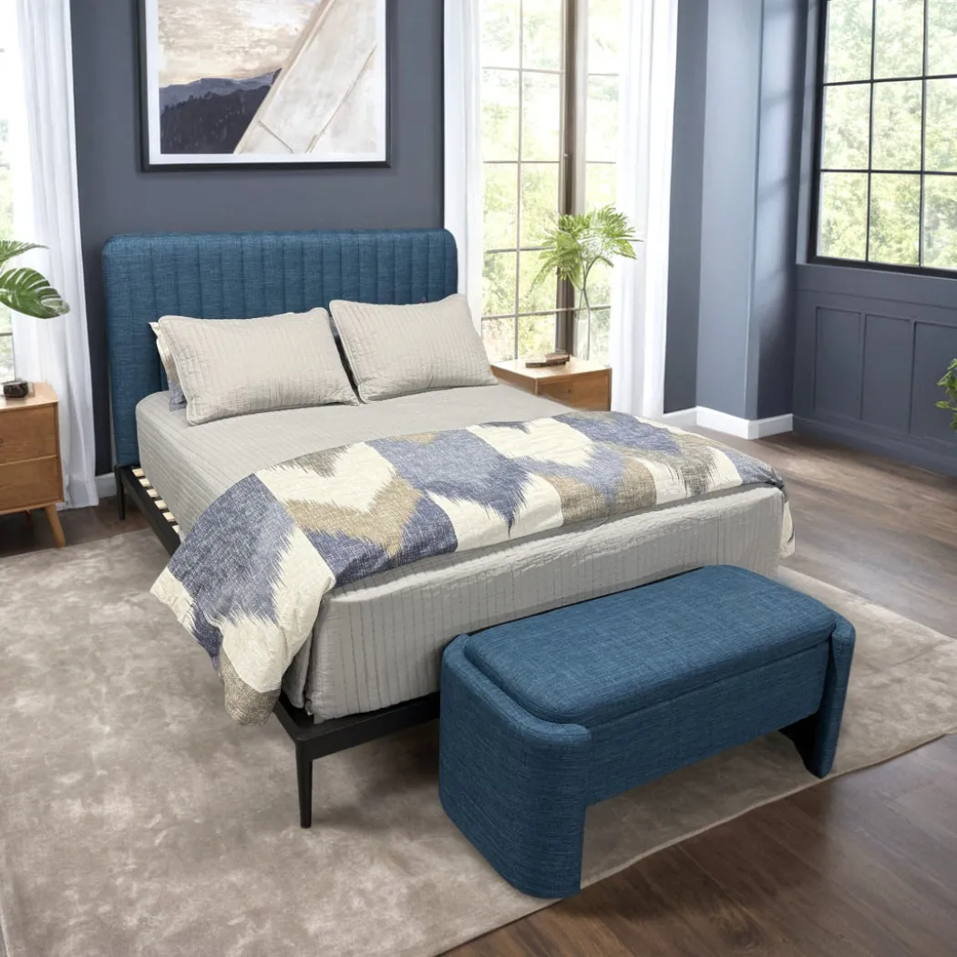 Mira Storage Bench