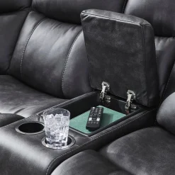 Perarrygin Reclining Sectional (2pc)