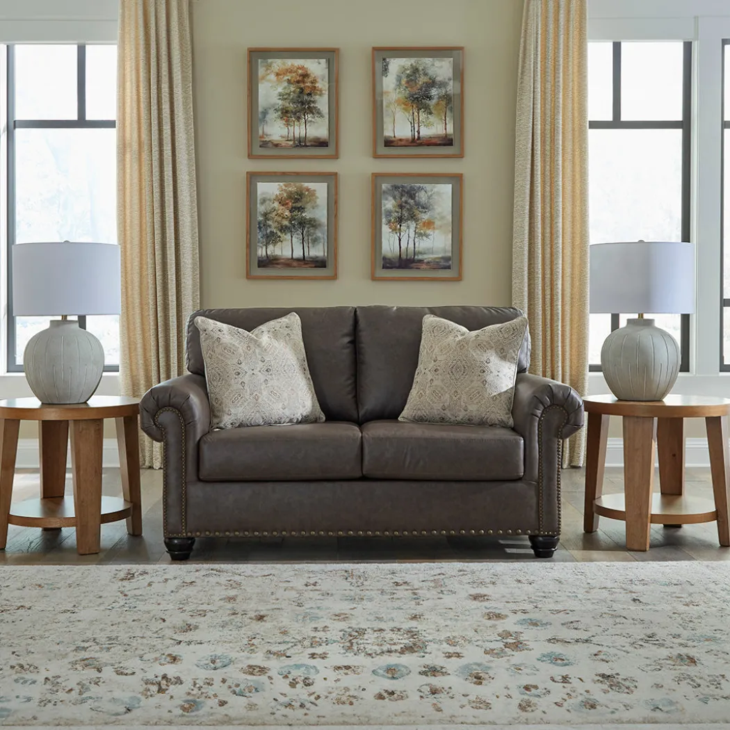 Roxmere Loveseat
